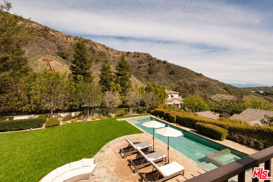 Exterior, Pool, Other