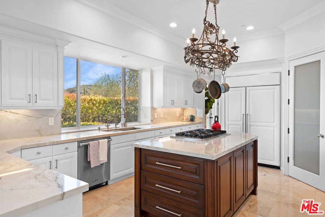 Chandelier, Interior, Kitchen, Recessed Lighting