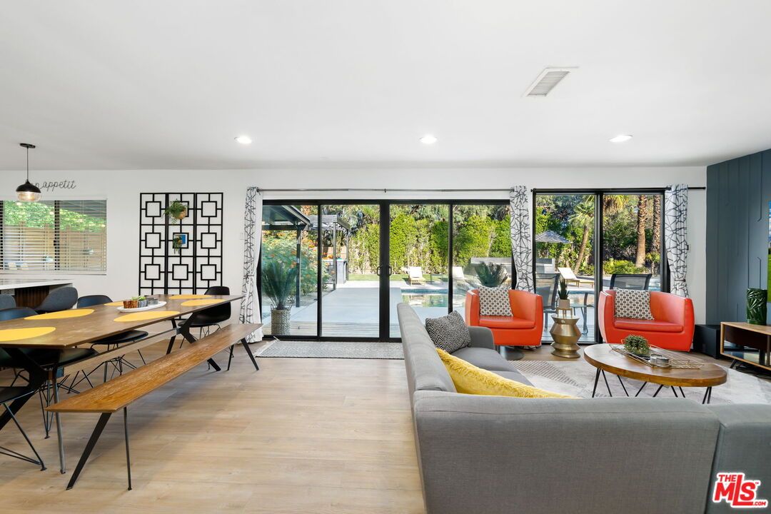 Dining room, Interior, Living room, Pendant Lights, Recessed Lighting, Wood Texture Flooring