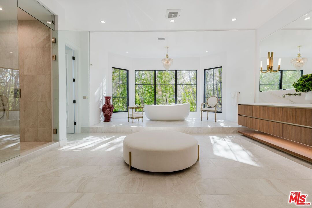 Bathroom, Free Standing Baths, Glass Shower, Interior, Pendant Lights, Recessed Lighting