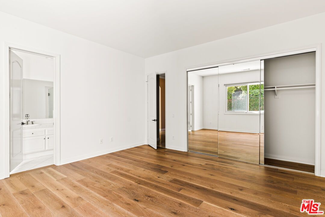 Bathroom, Empty room, Interior, Wood Texture Flooring