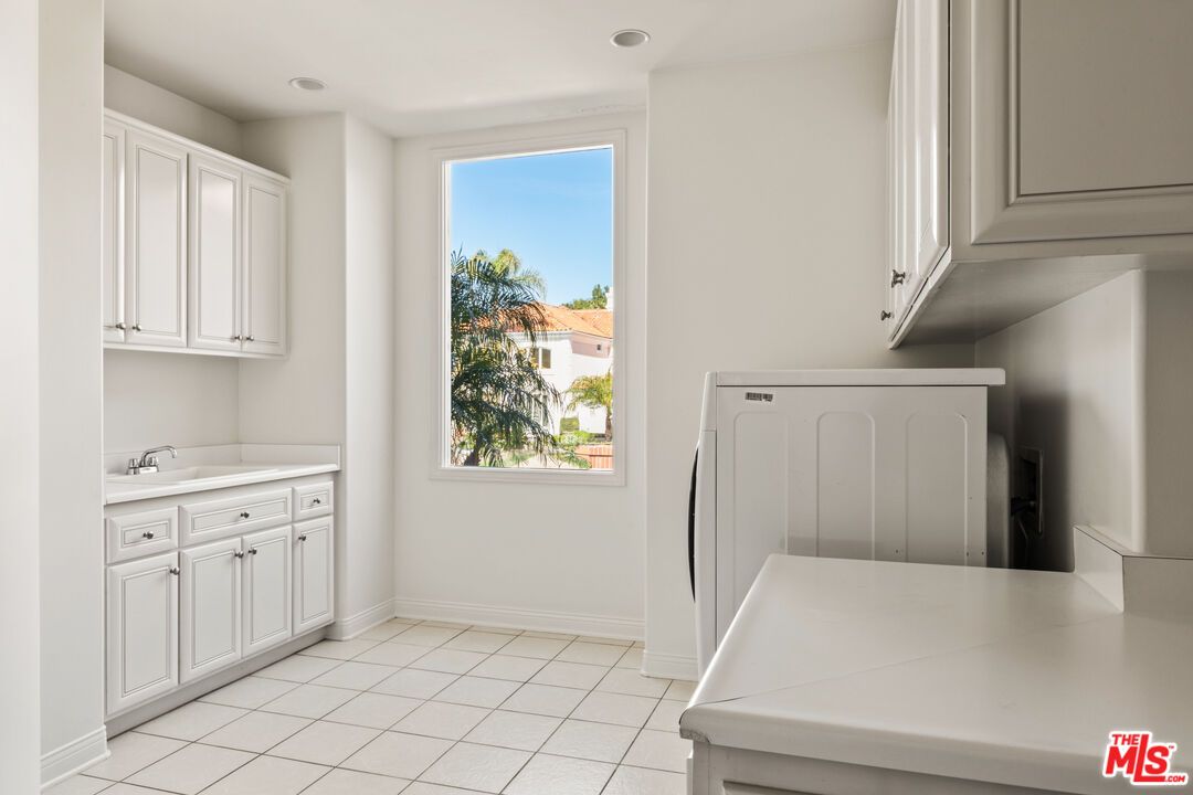 Interior, Recessed Lighting, Washer