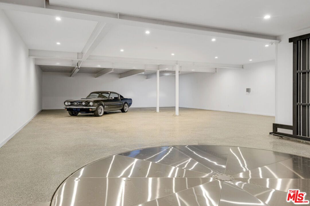 Garage, Interior, Recessed Lighting