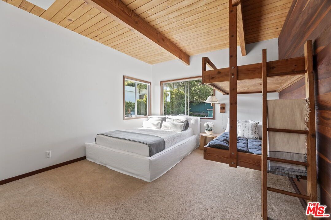 Bedroom, Interior, Wooden Beams, Wooden Ceilings