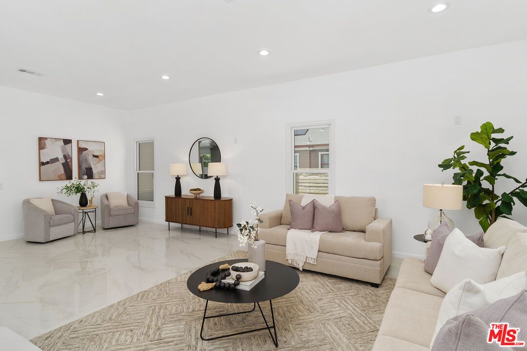 Interior, Living room, Marble, Recessed Lighting