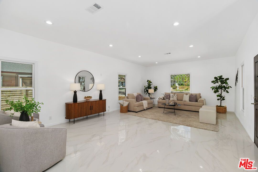 Interior, Living room, Marble, Recessed Lighting