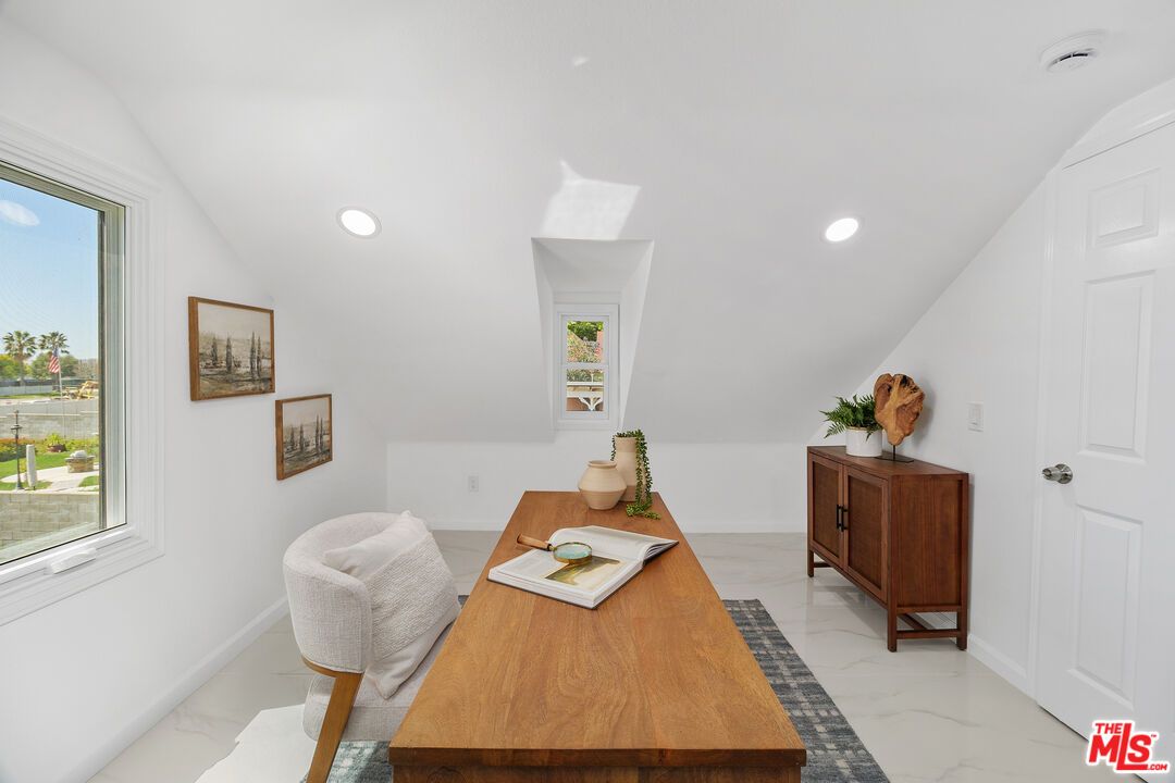 Home Office, Interior, Marble, Recessed Lighting