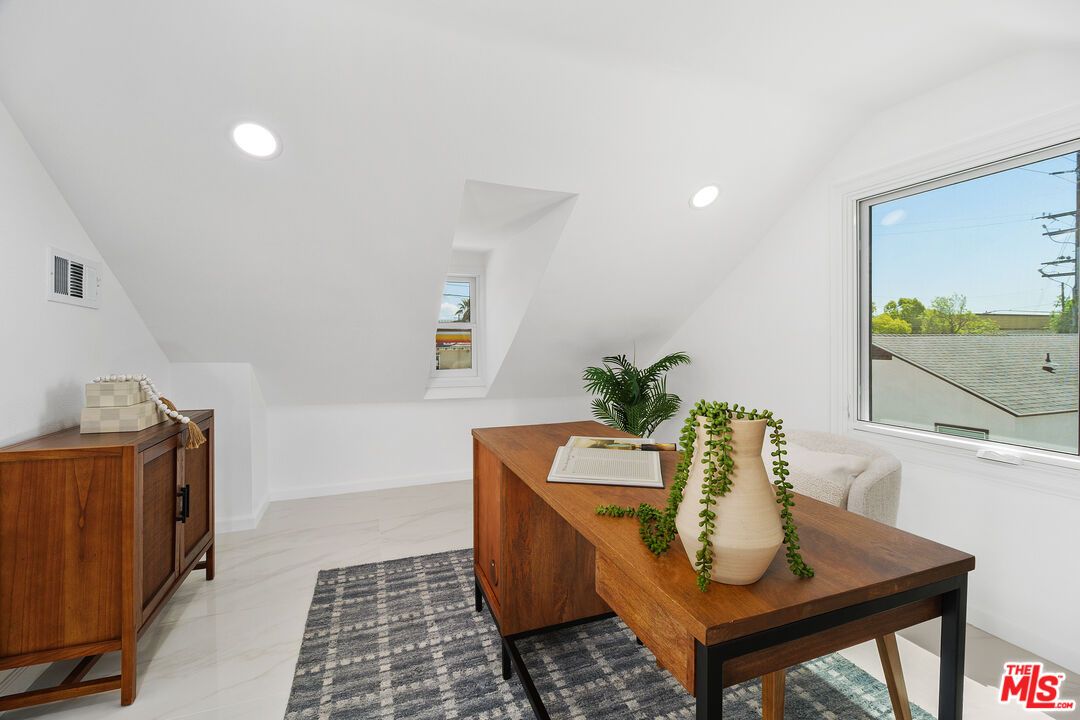 Home Office, Interior, Marble, Recessed Lighting