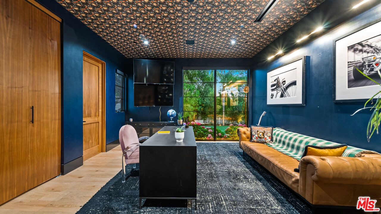 Home Office, Interior, Recessed Lighting, Wood Texture Flooring