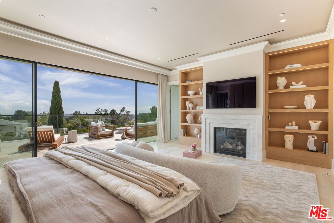 Bedroom, Fireplace, Interior, Living room, Recessed Lighting, Wood Texture Flooring
