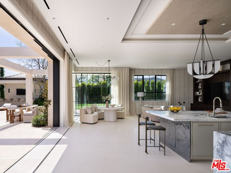 Dining room, Interior, Kitchen, Living room, Pendant Lights, Recessed Lighting