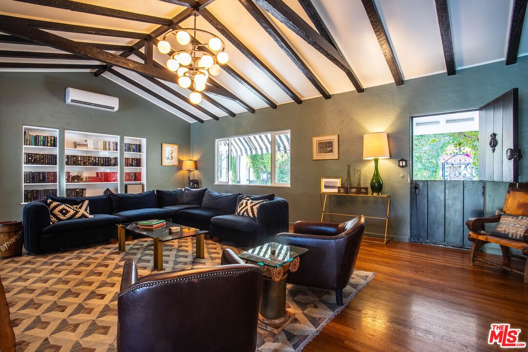 Interior, Living room, Pendant Lights, Wooden Beams, Wood Texture Flooring