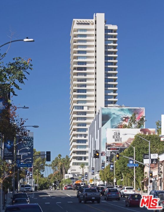 Exterior, Facade, Condo Building