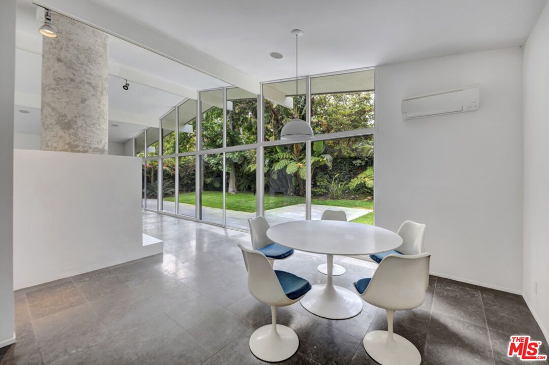 Dining room, Interior, Pendant Lights