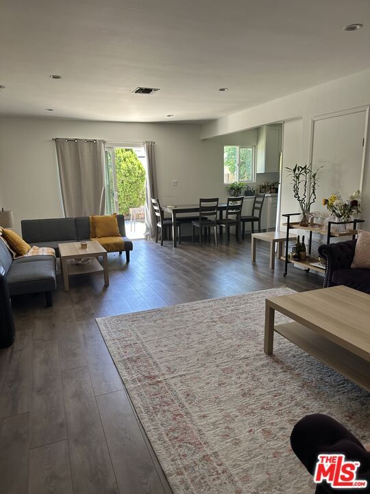 Dining room, Interior, Living room, Recessed Lighting, Wood Texture Flooring