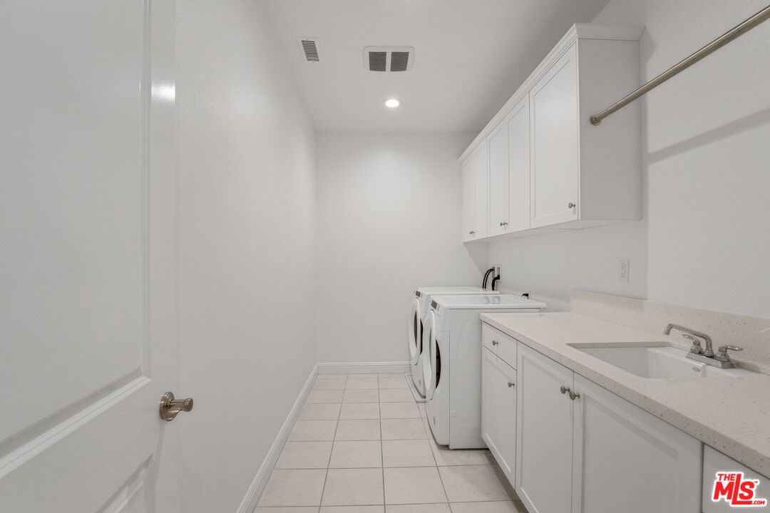 Interior, Recessed Lighting, Washer