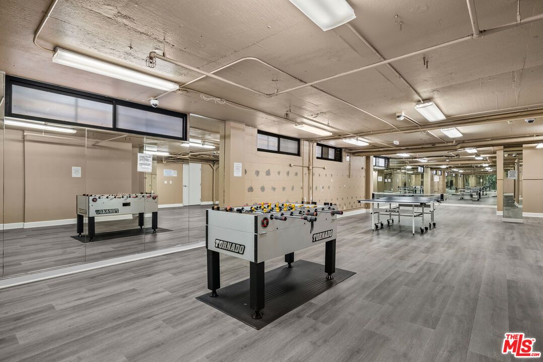 Game Room, Interior, Wood Texture Flooring