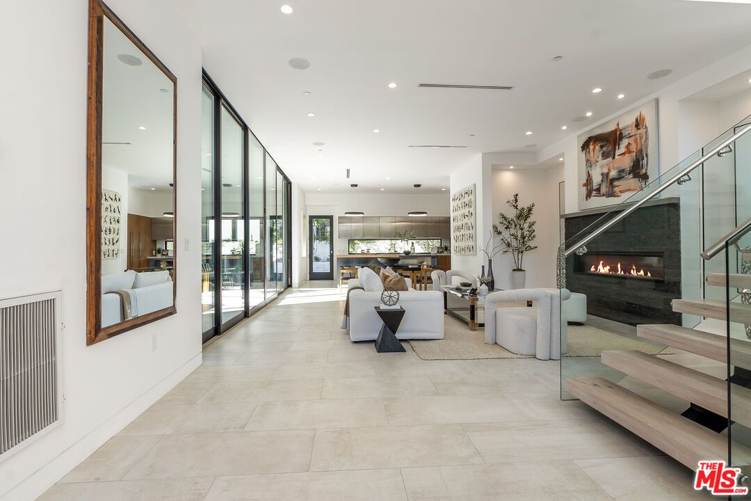 Fireplace, Interior, Living room, Pendant Lights, Recessed Lighting