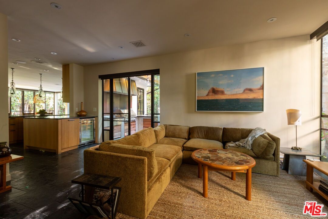 Interior, Living room, Pendant Lights, Recessed Lighting