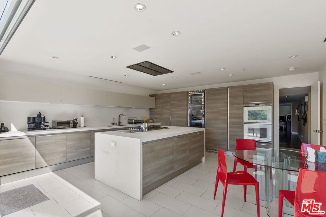 Dining room, Interior, Kitchen, Recessed Lighting, Stainless Steel Appliances