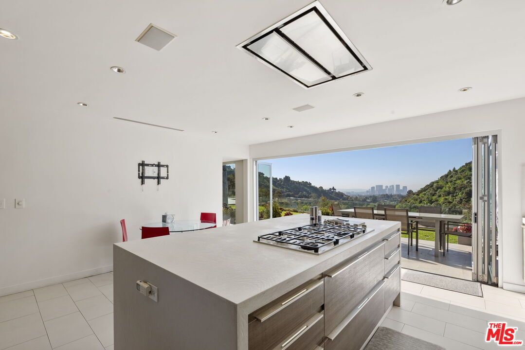 Dining room, Interior, Kitchen, Recessed Lighting