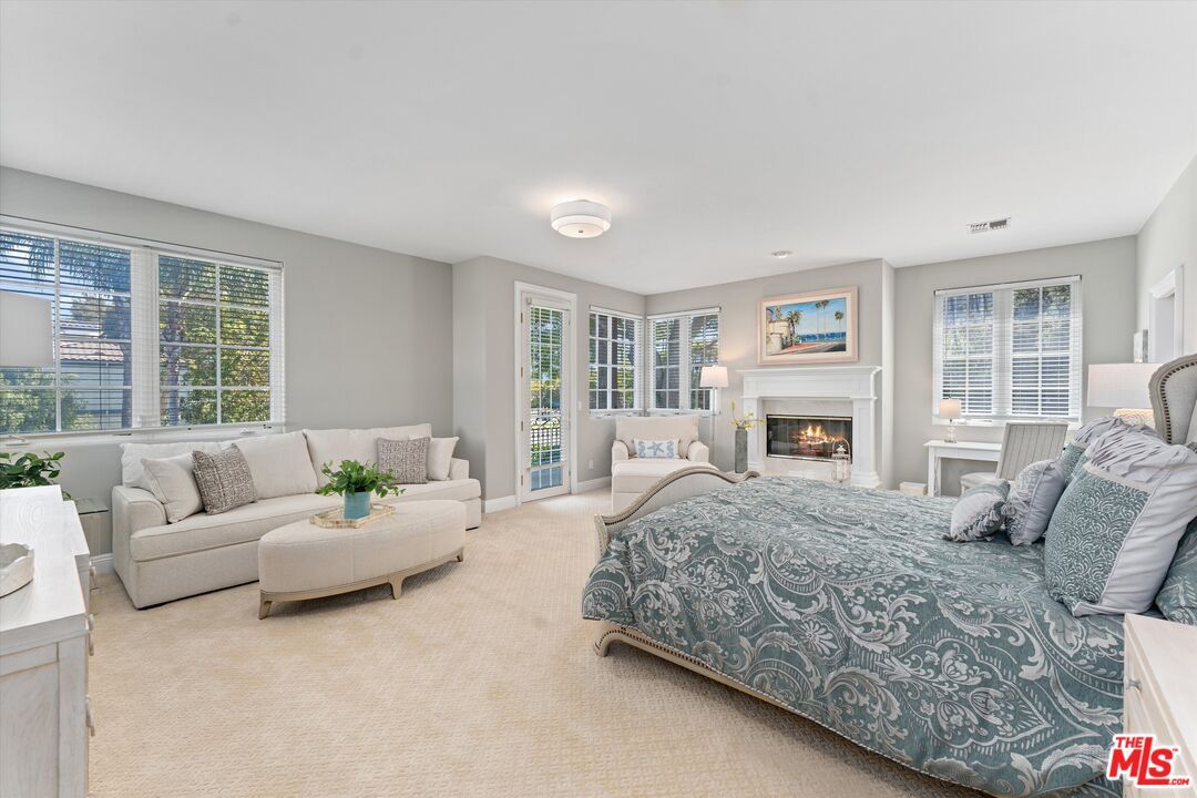 Bedroom, Fireplace, Interior, Living room, Recessed Lighting