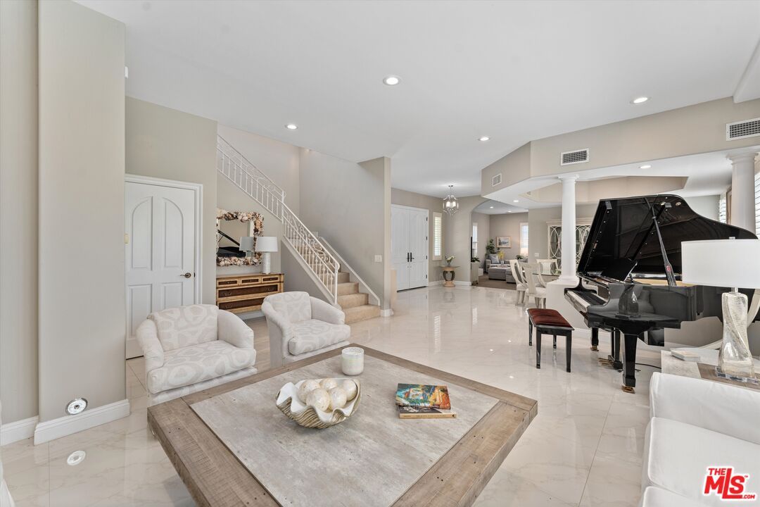 Interior, Living room, Marble, Piano, Recessed Lighting