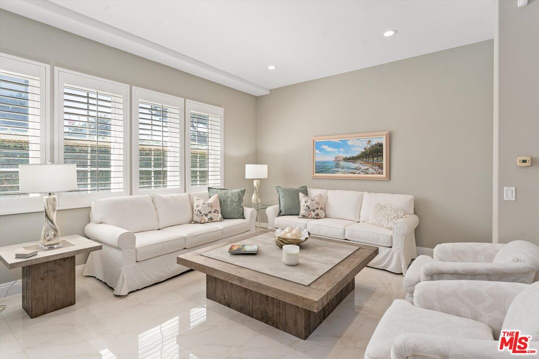 Interior, Living room, Marble, Recessed Lighting