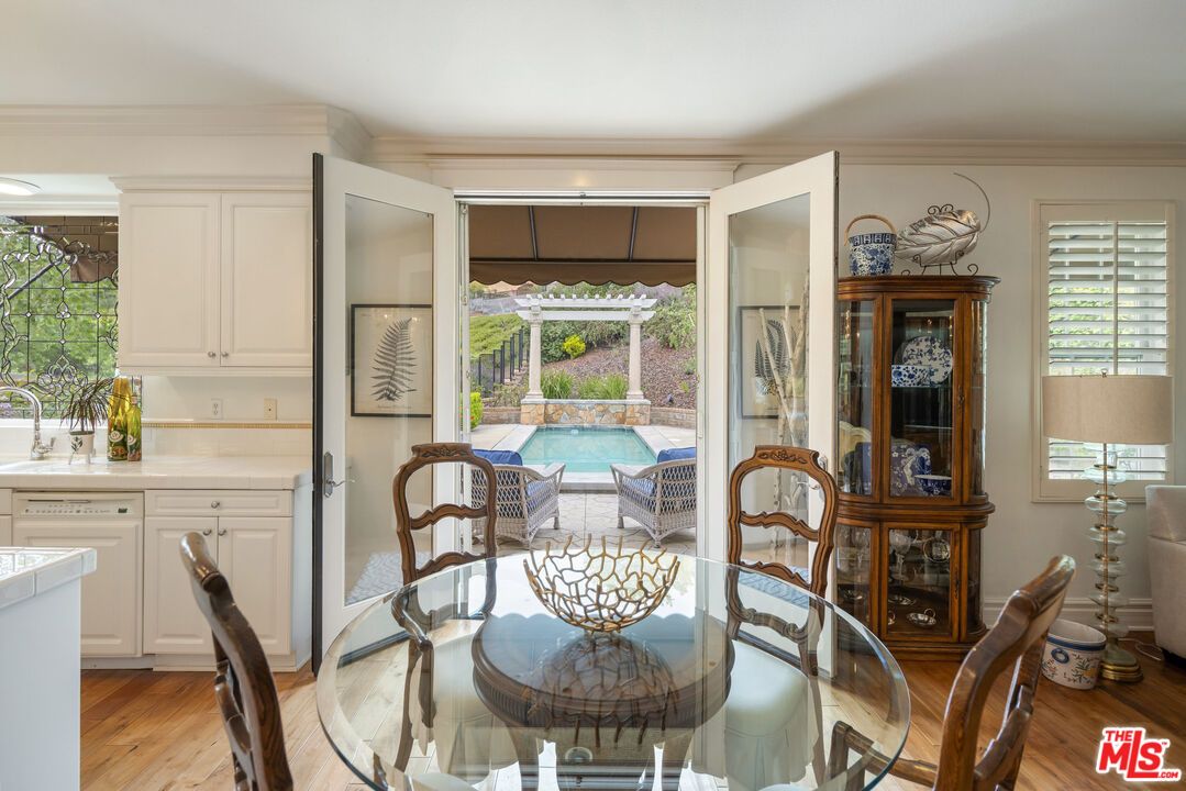 Dining room, Interior, Kitchen, Pool, Wood Texture Flooring