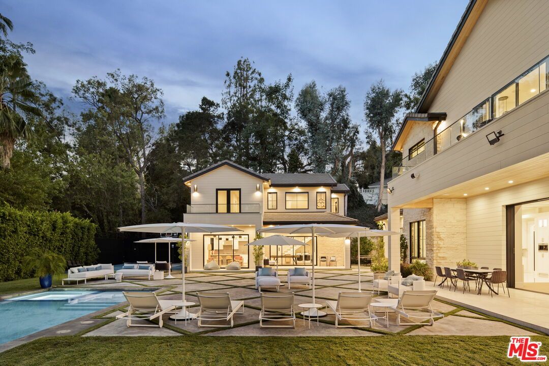 Backyard, Exterior, Pool