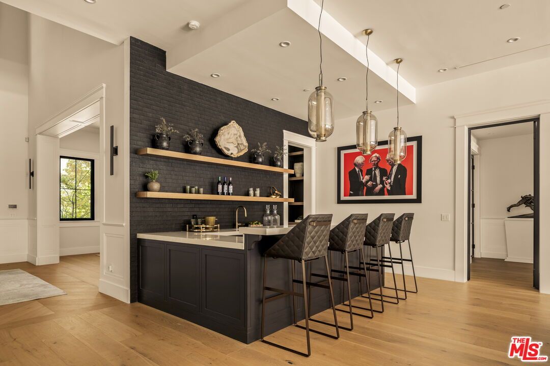 Interior, Pendant Lights, Recessed Lighting, Wood Texture Flooring
