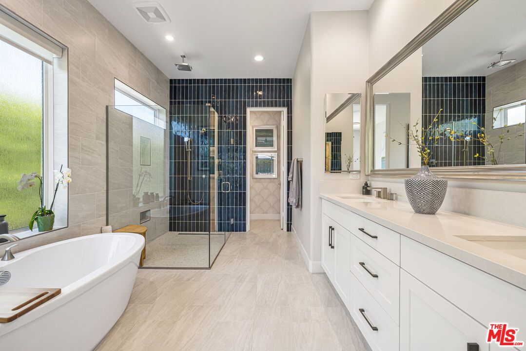 Bathroom, Dual Sink Vanities, Free Standing Baths, Glass Shower, Interior, Recessed Lighting