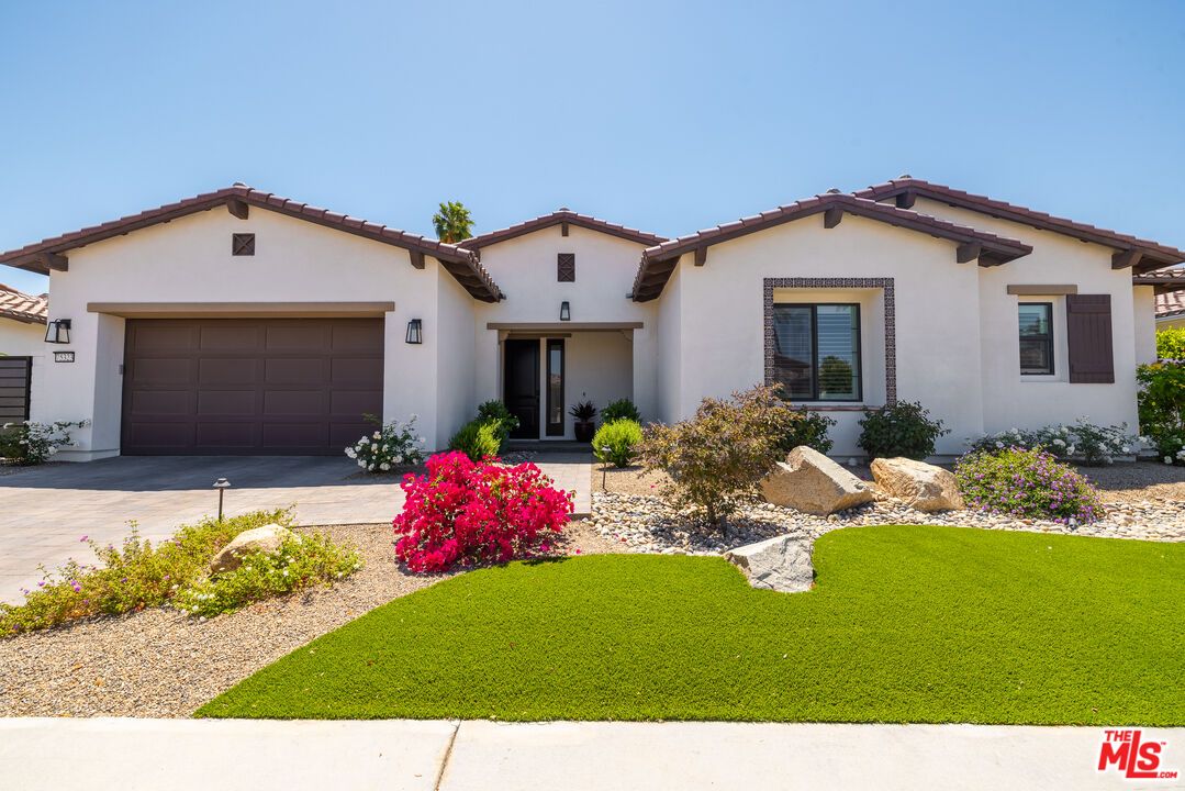 Attached, Exterior, Facade, Spanish Mediterranean