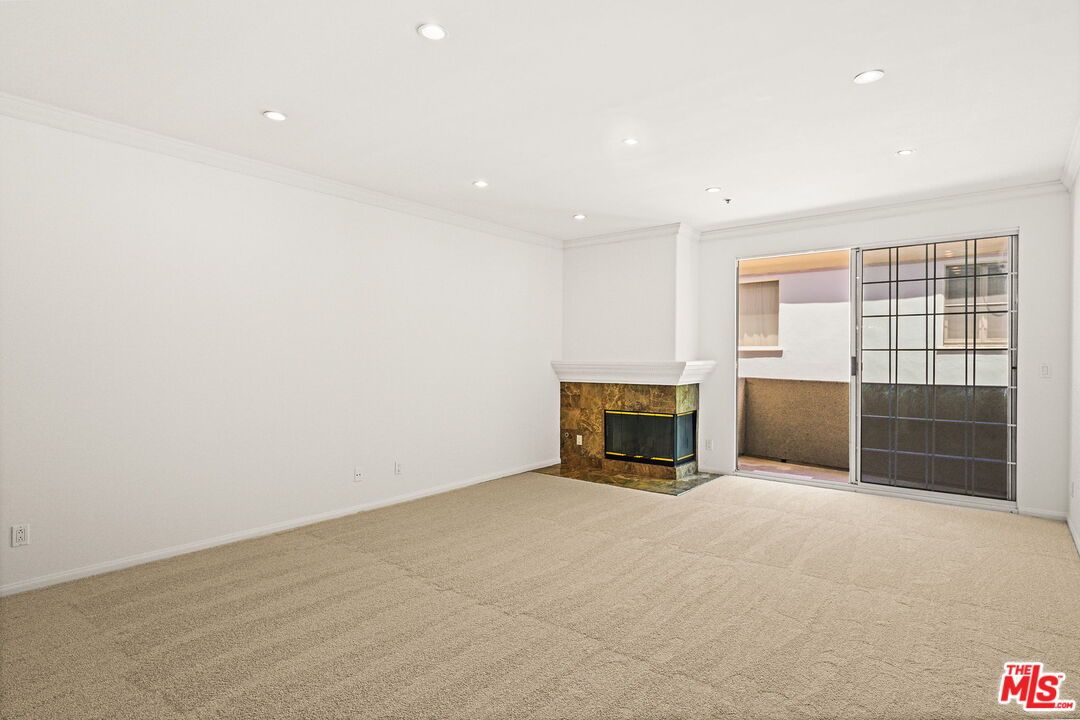 Empty room, Fireplace, Interior, Recessed Lighting