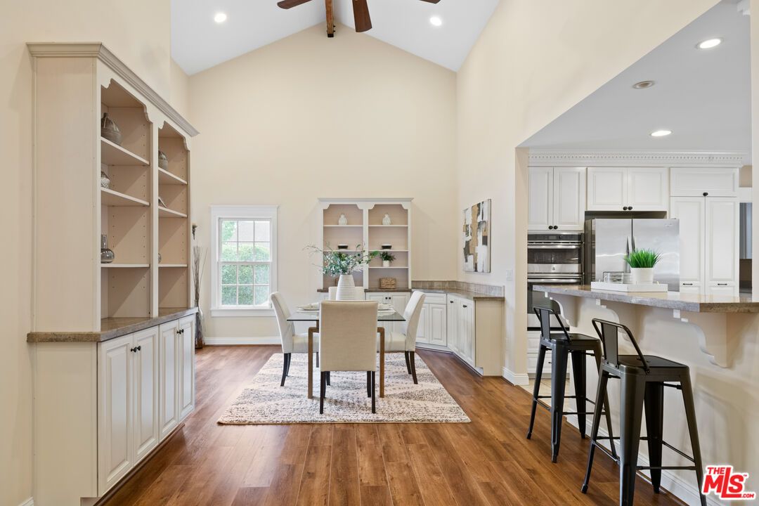 Dining room, Interior, Kitchen, Recessed Lighting, Stainless Steel Appliances, Wooden Beams, Wood Texture Flooring