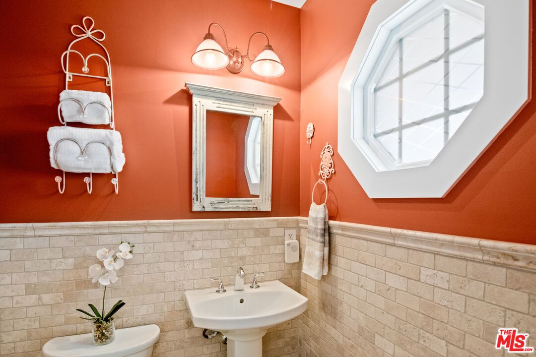 Bathroom, Interior, Stone Walls