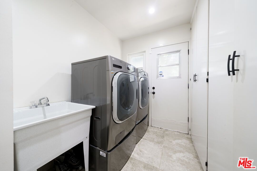 Interior, Recessed Lighting, Washer