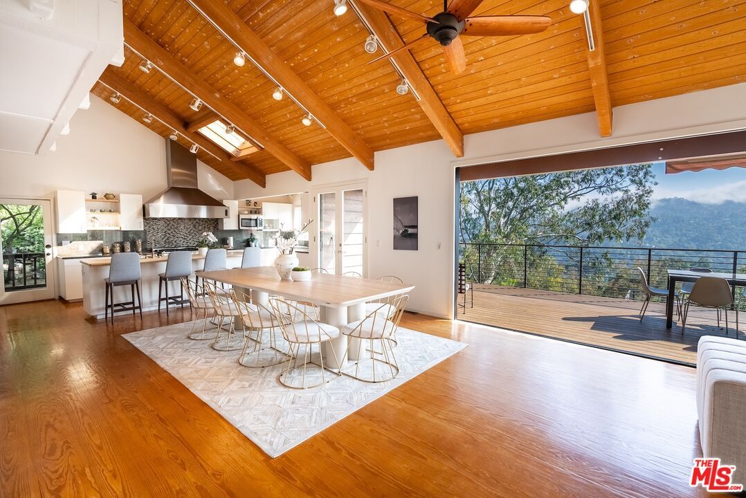 Dining room, Interior, Kitchen, Recessed Lighting, Wooden Beams, Wooden Ceilings, Wood Texture Flooring