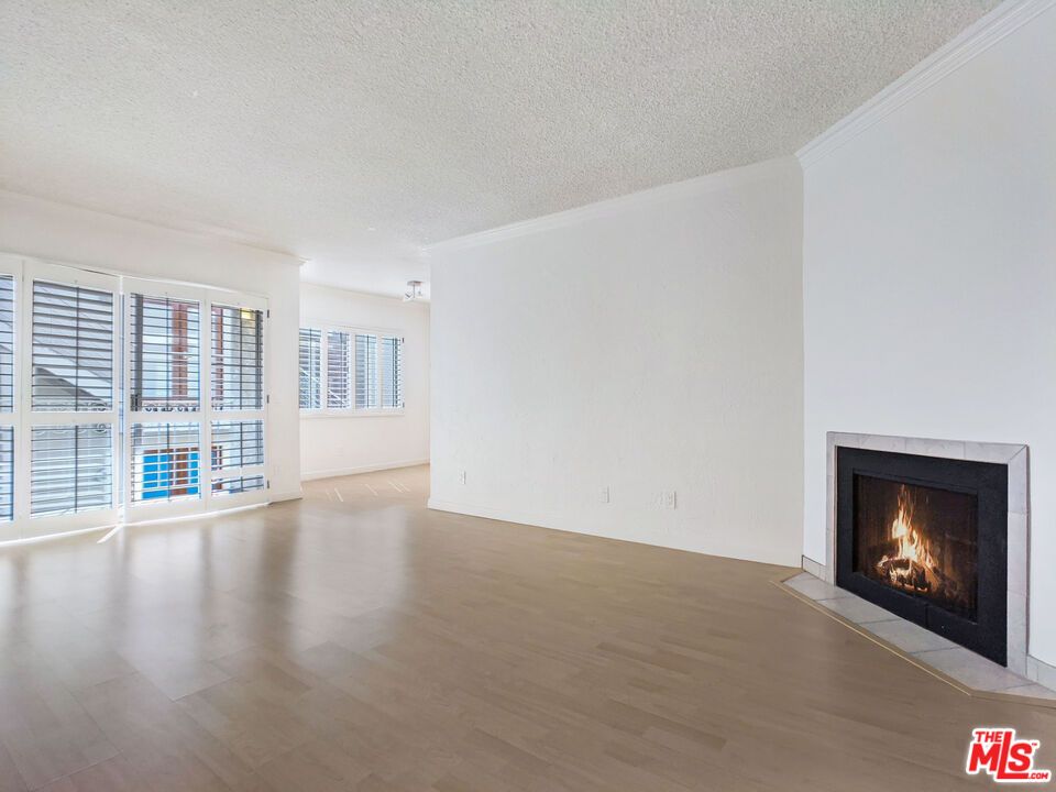 Empty room, Fireplace, Interior, Wood Texture Flooring