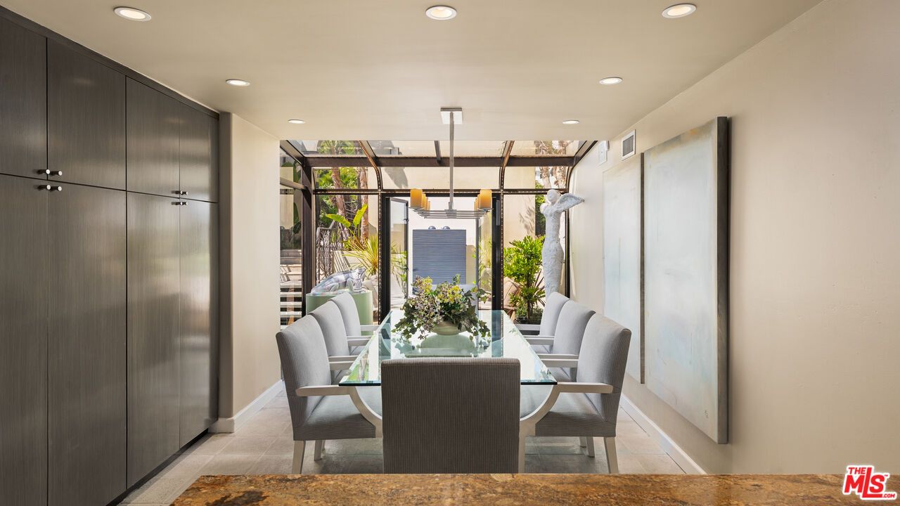 Dining room, Interior, Pendant Lights, Recessed Lighting