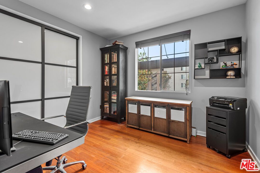 Home Office, Interior, Recessed Lighting, Wood Texture Flooring