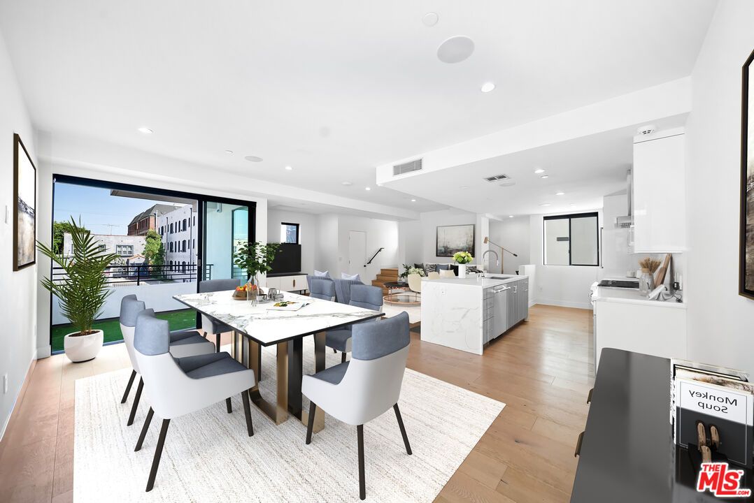 Dining room, Interior, Kitchen, Recessed Lighting, Wood Texture Flooring