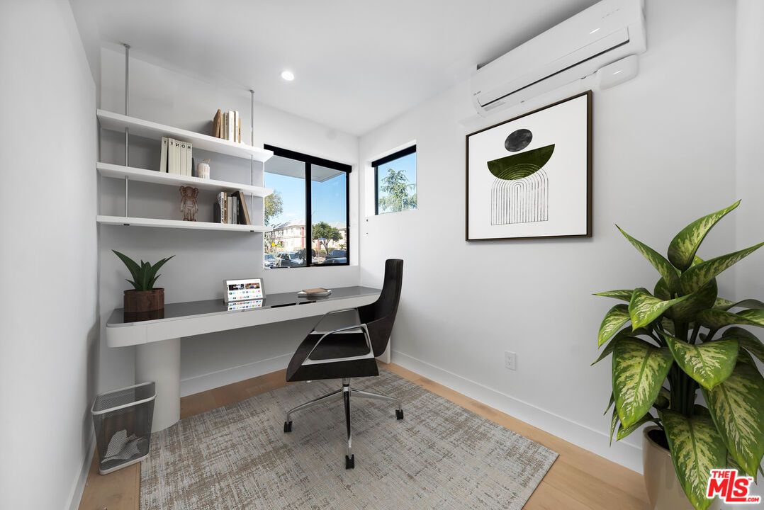 Home Office, Interior, Recessed Lighting, Wood Texture Flooring