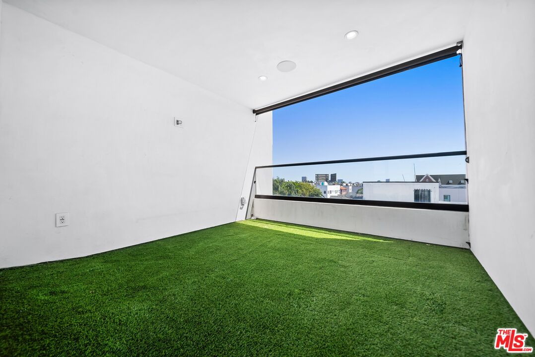 Backyard, Interior, Recessed Lighting