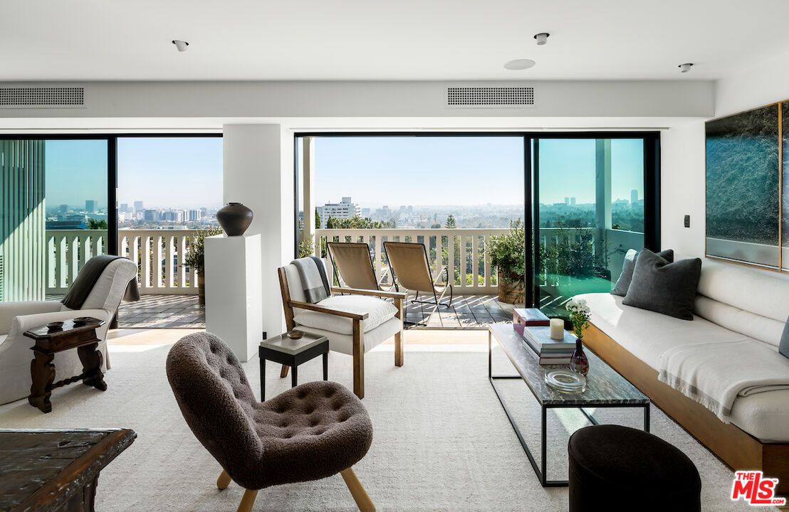 Interior, Living room, Water