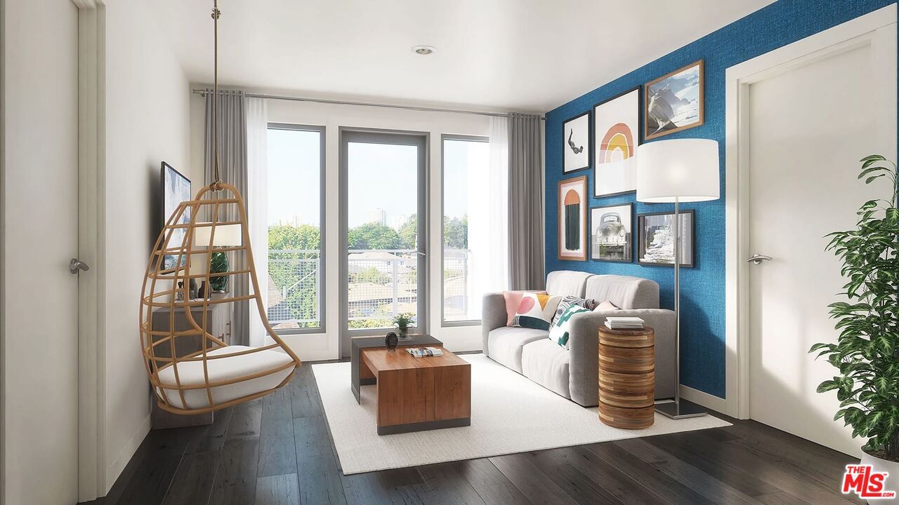 Interior, Living room, Pendant Lights, Recessed Lighting, Wood Texture Flooring