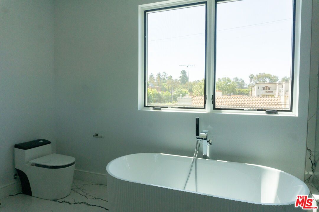 Bathroom, Free Standing Baths, Interior, Marble