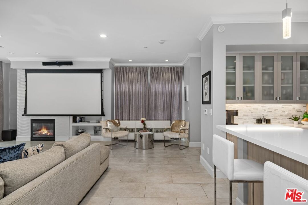 Fireplace, Interior, Living room, Pendant Lights, Projection Screen, Recessed Lighting