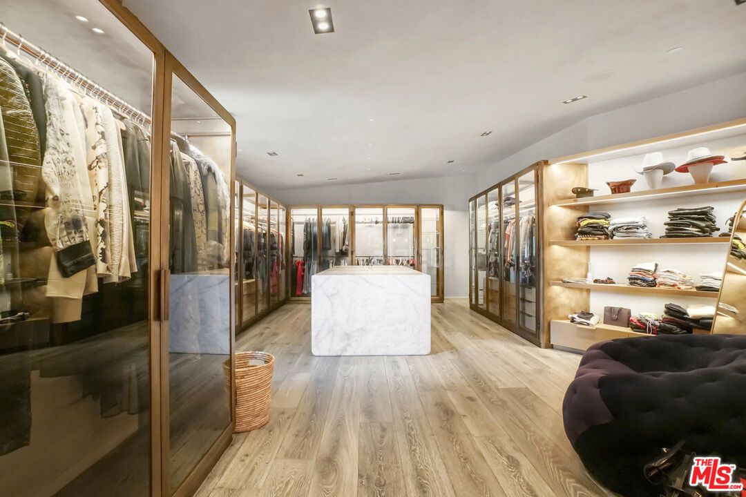 Interior, Recessed Lighting, Walk-in Closets, Wood Texture Flooring
