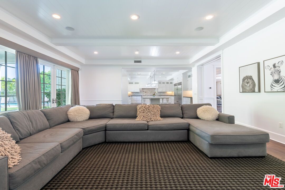 Interior, Kitchen, Living room, Pendant Lights, Recessed Lighting, Wood Texture Flooring